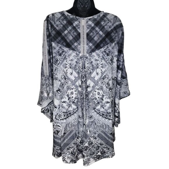 Unity World Wear Bohemian Sublimation Floral Bell Sleeve Top Size 2x - Picture 2 of 7